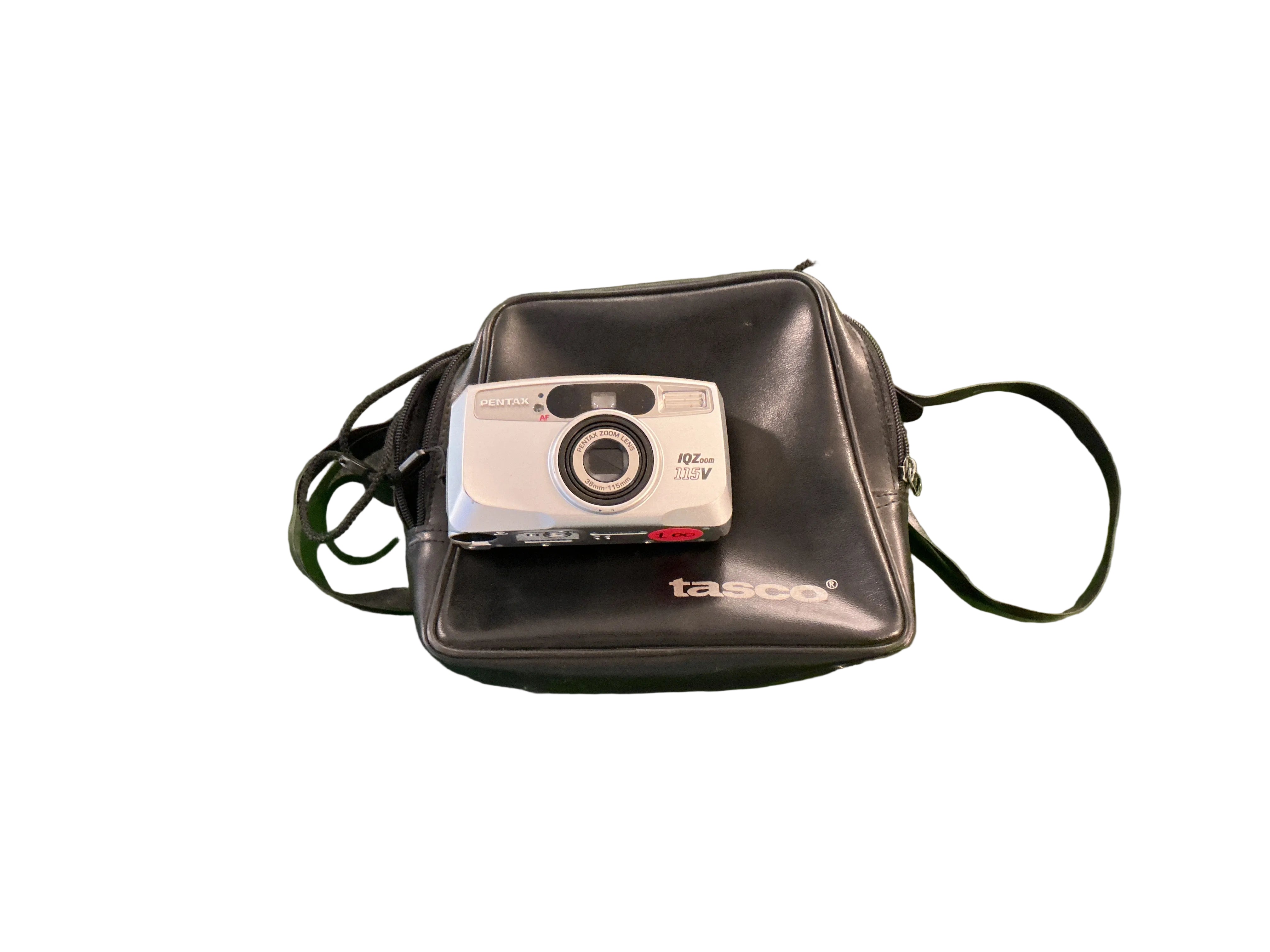Pentax IQZoom 115V 35mm Point and shoot camera w/ Bag and manuals